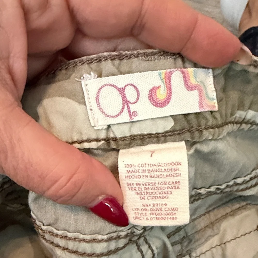OP Camouflage Cargo Capris - Picture 6 of 6